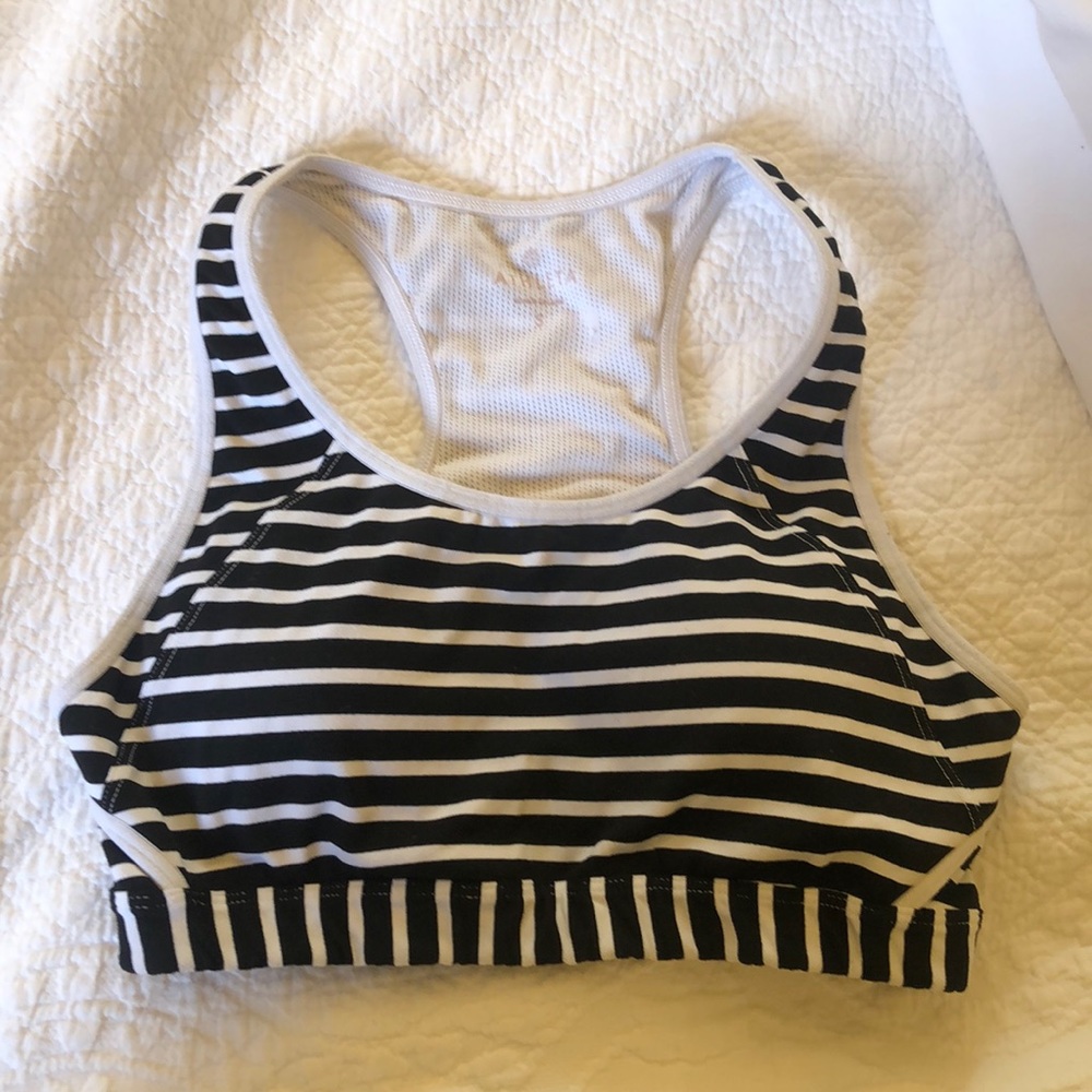 Athleta Sports Bra Size small - Picture 4 of 4